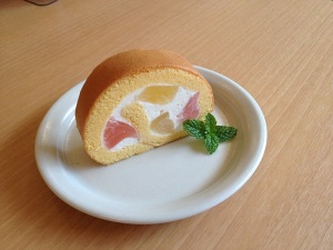 りんごのロールケーキsono2